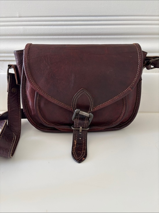 Handbags - Vintage-Style Brown Leather Crossbody Bag